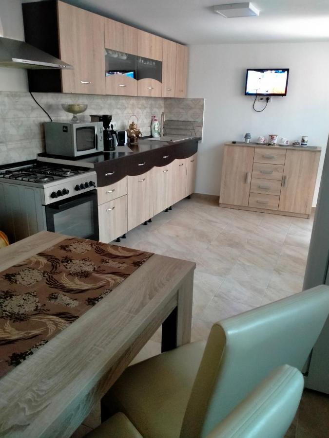Villa Casa Luminita Ieşelniţa Esterno foto