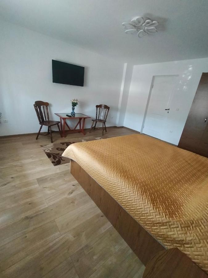Villa Casa Luminita Ieşelniţa Esterno foto