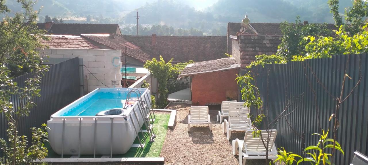 Villa Casa Luminita Ieşelniţa Esterno foto